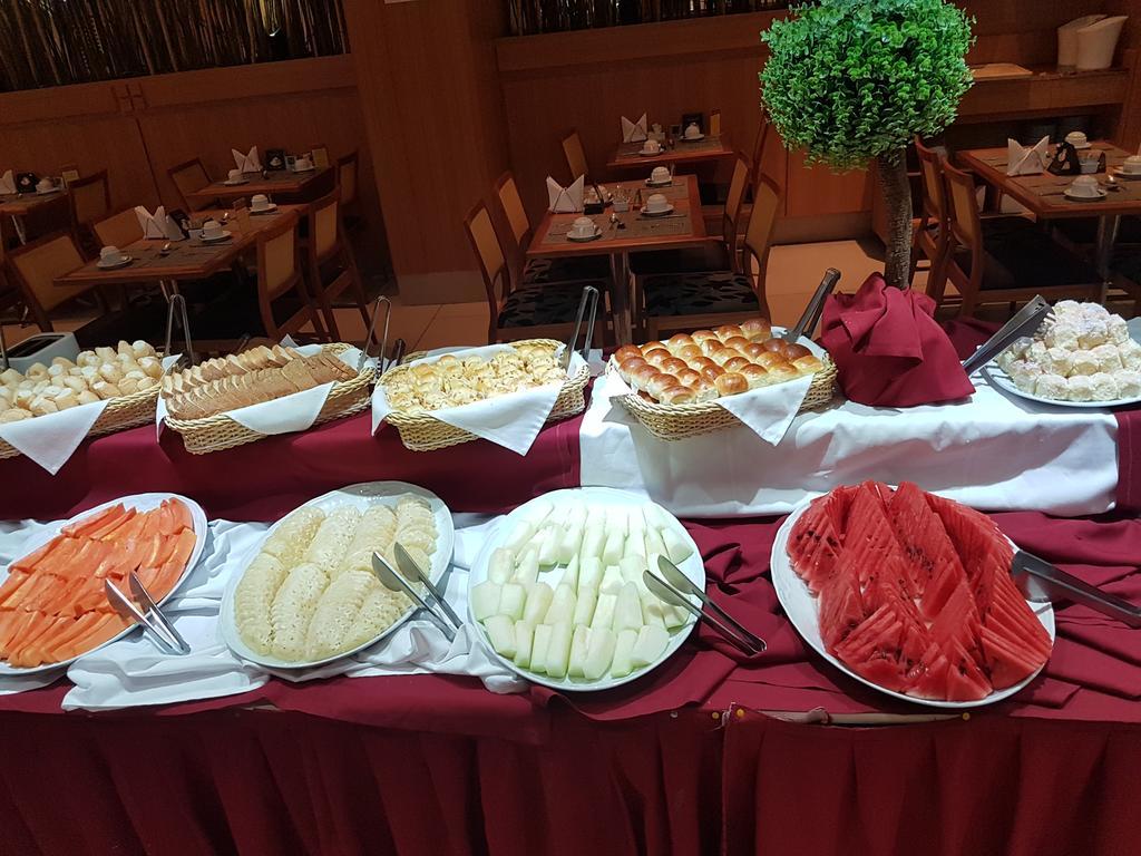 Hotel Atlantico Business Centro Rio de Janeiro Exterior foto Breakfast buffet at a hotel